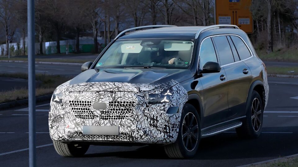 2027 Mercedes GLS Spy Shots