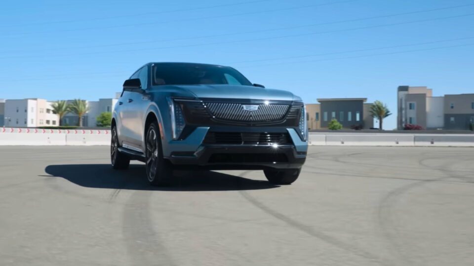 2028 Cadillac Escalade IQ